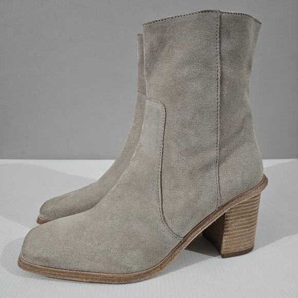 Andre Assous Venice Ankle Bootie Womens 7 Gray Suede Block Heel Fall Neutral - Picture 1 of 16